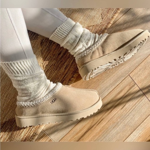 🚨LAST ONE! UGG TASMAN SLIPPERS-NEW MUSTARD SEED COLOR- WOMEN’S📍(PRICE IS FIRM) - Picture 4 of 16